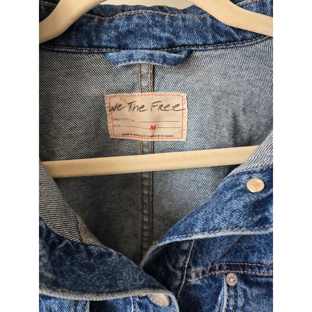 Free People High Dive Denim Trucker Jacket Medium Wash Blue Women M NWT - Picture 3 of 8